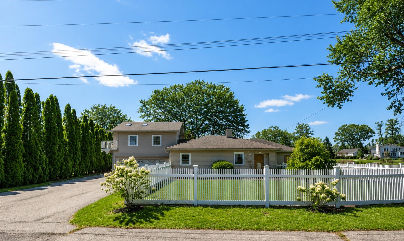 10401 Degrand Street – photo 1