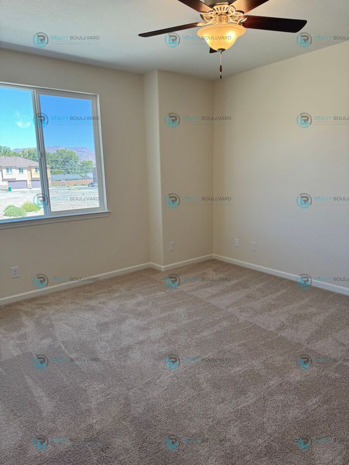 1011 Middle Gate Road – photo 5