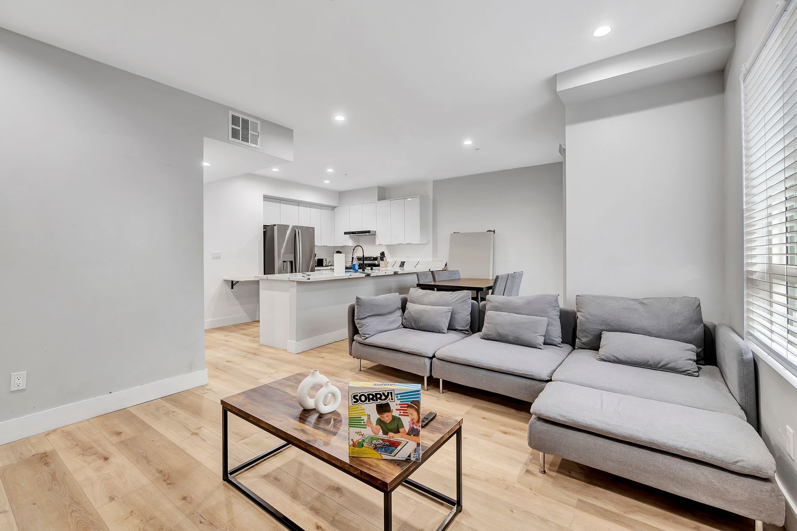 MH 546 N Harvard Blvd – photo 4