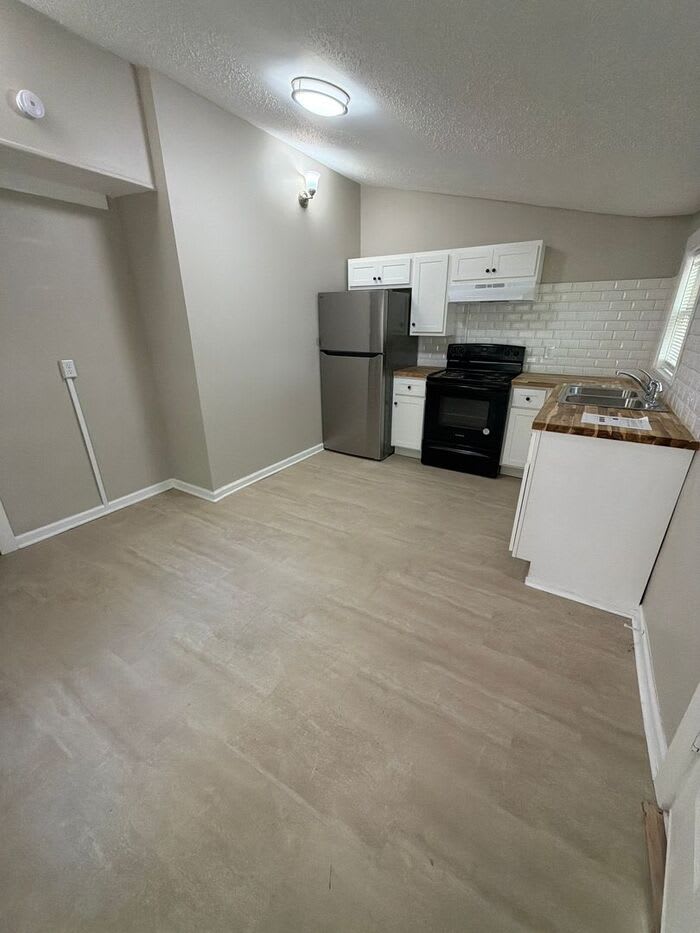 2725 Solway Avenue – photo 3