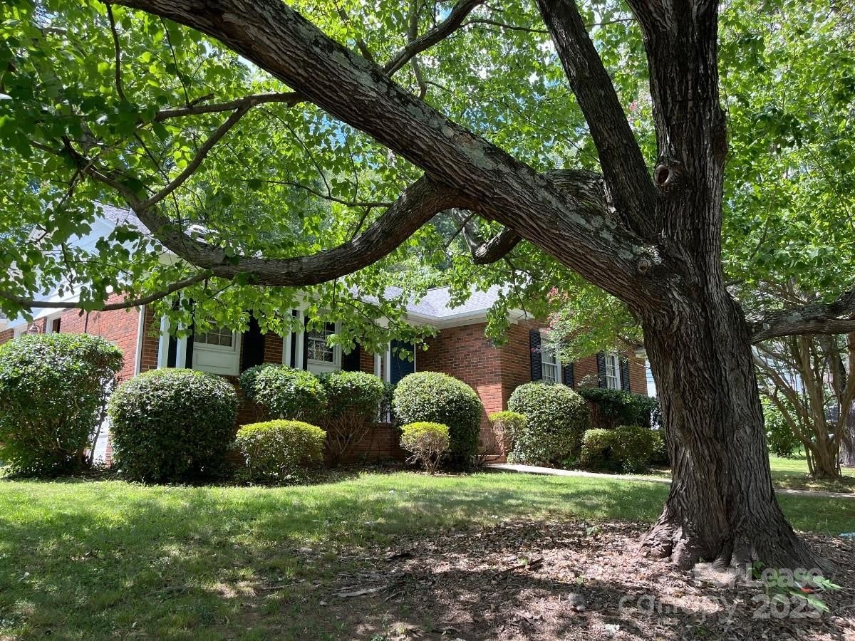 6734 Knollgate Drive – photo 2