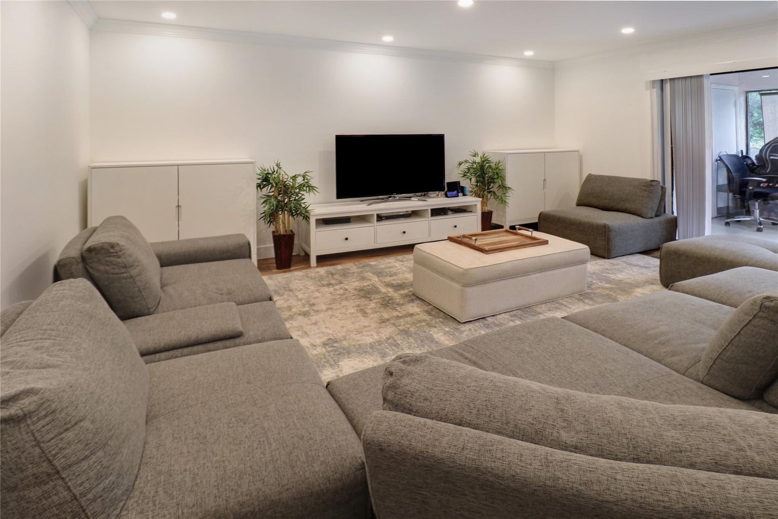 9390 Southwest 61st Way – photo 2