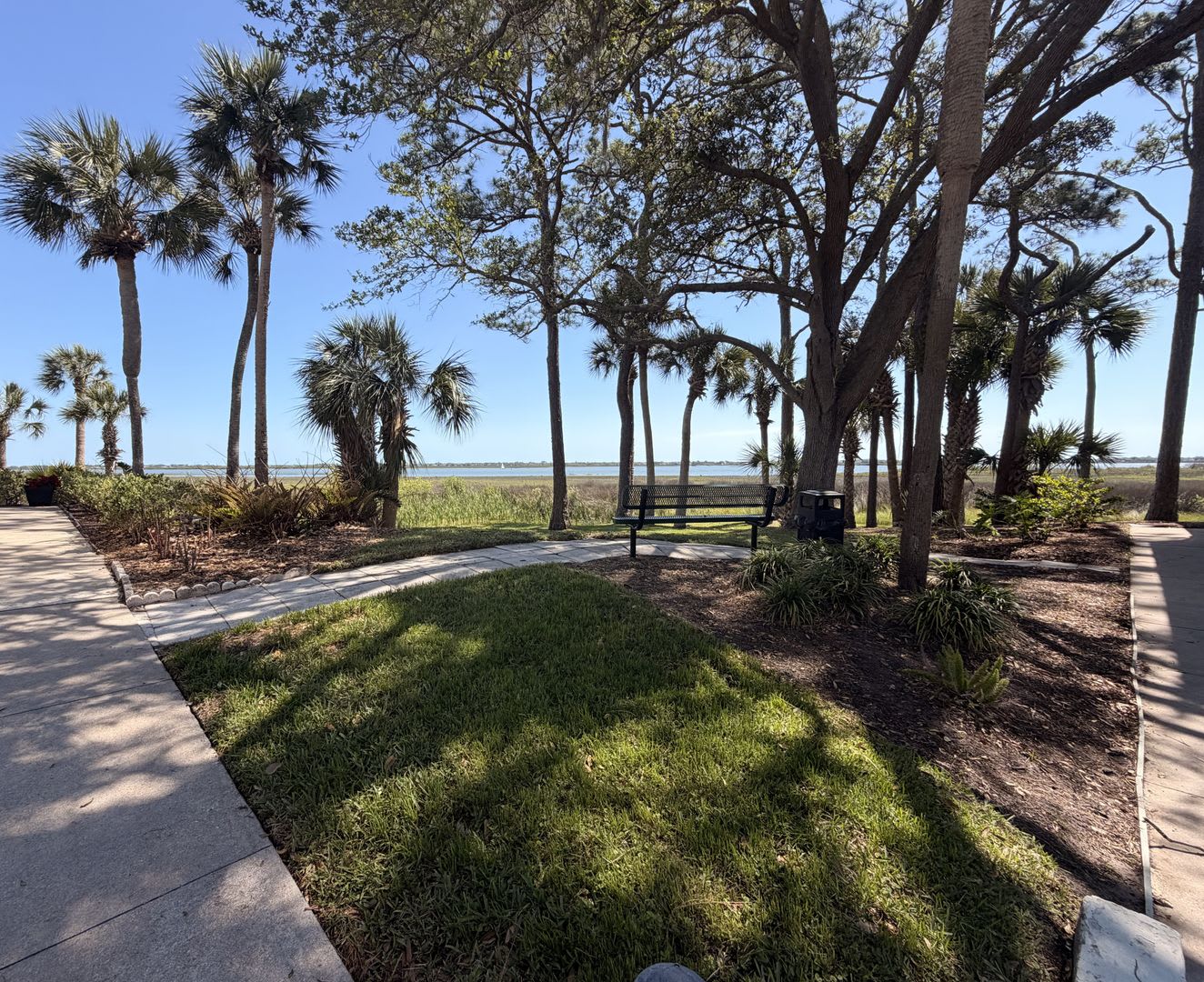 Very Desirable Conquistador Condos – photo 3