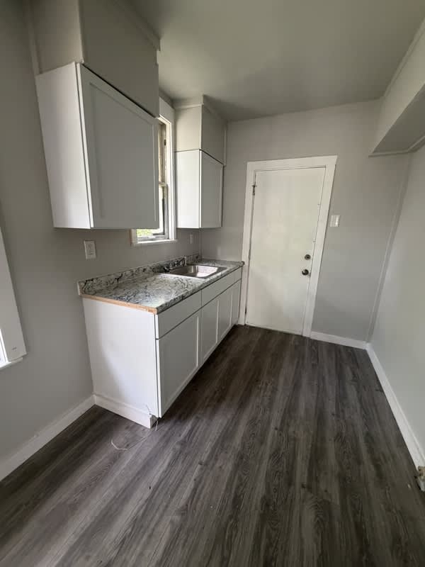 12315 Revere Avenue – photo 4