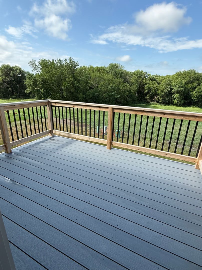 Zero Entry Ranch Townhome With 2 Stall Garage Spacious 2 Bedrooms With Walk In Closets 2 5 Bathroom 1St Floor Laundry – photo 4