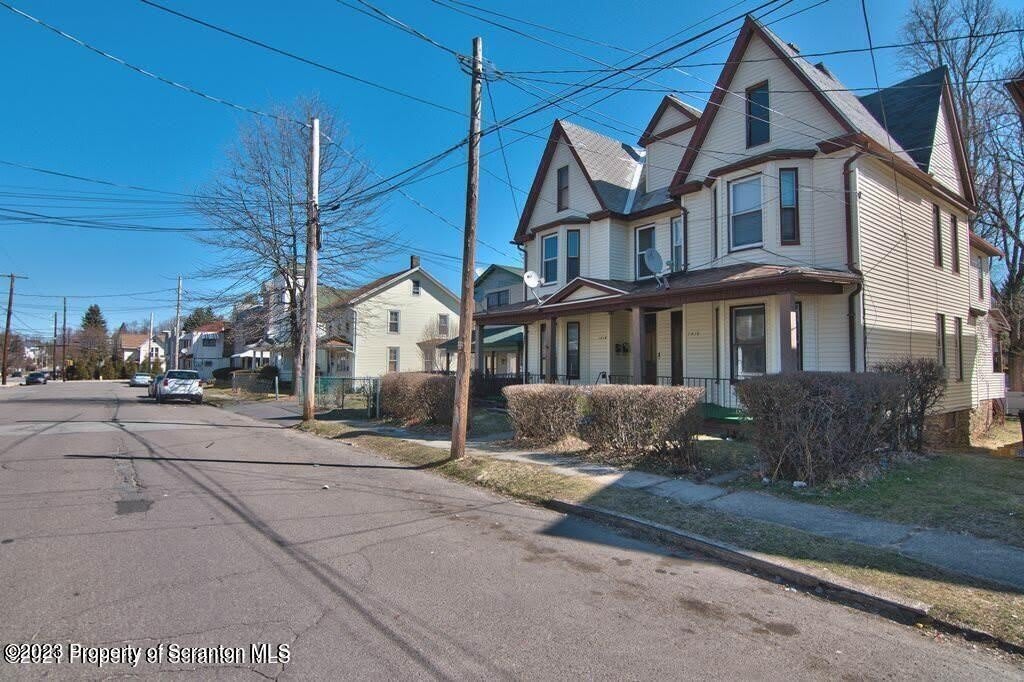 1418 Capouse Bottom Floor Avenue – photo 3