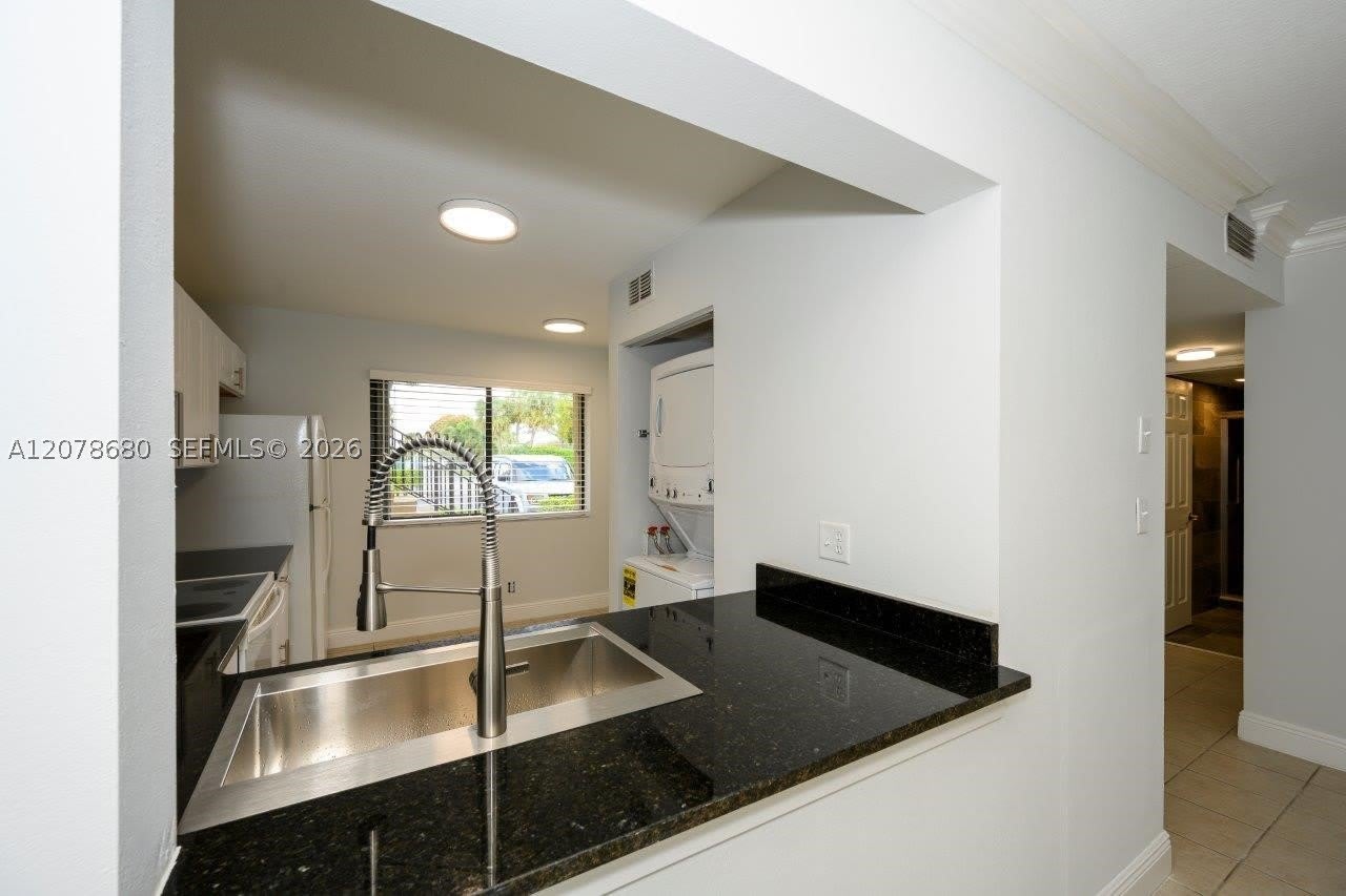 100 SE 7th St – photo 5
