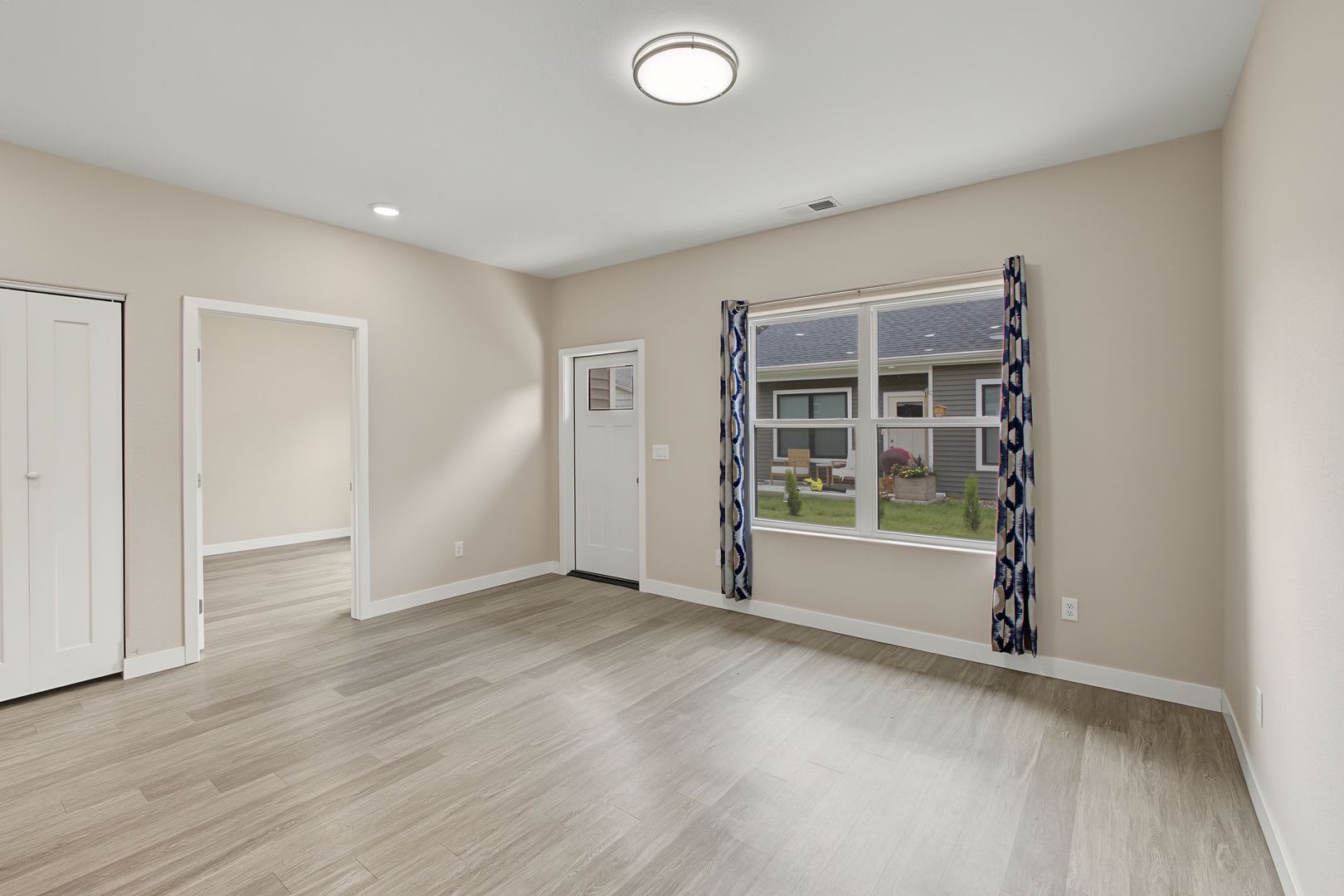 2Br 2Ba Townhomes Modern Living With Garage Now Leasing In Tuscola – photo 4