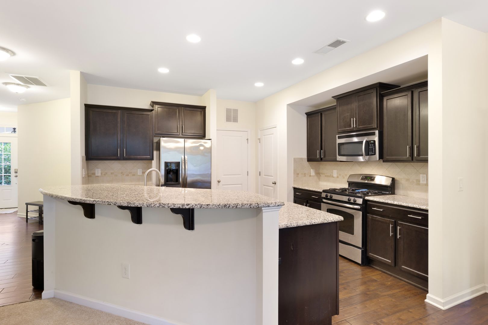 Incredible 3Be 2 5Ba House In Quiet Neighboorhood – photo 4