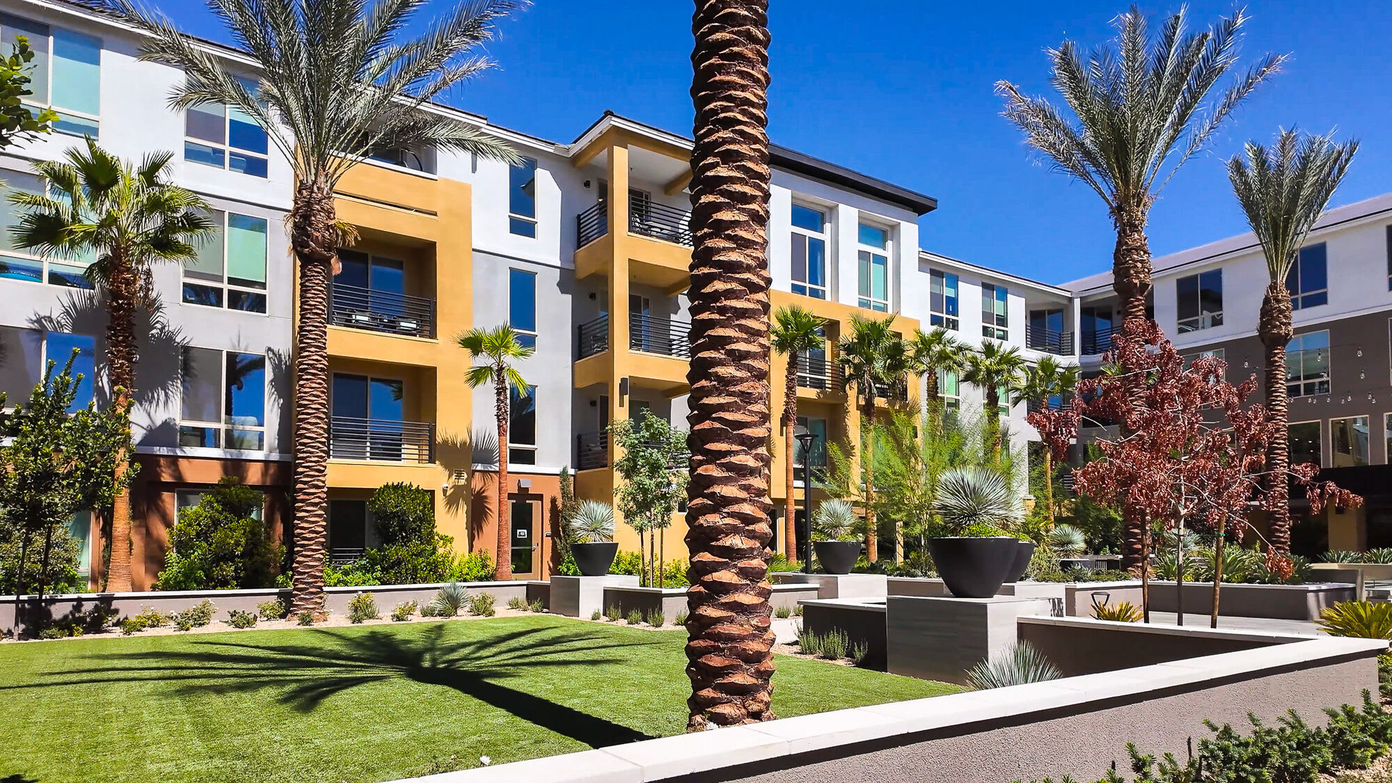 Aspire at Flamingo Grand – photo 1