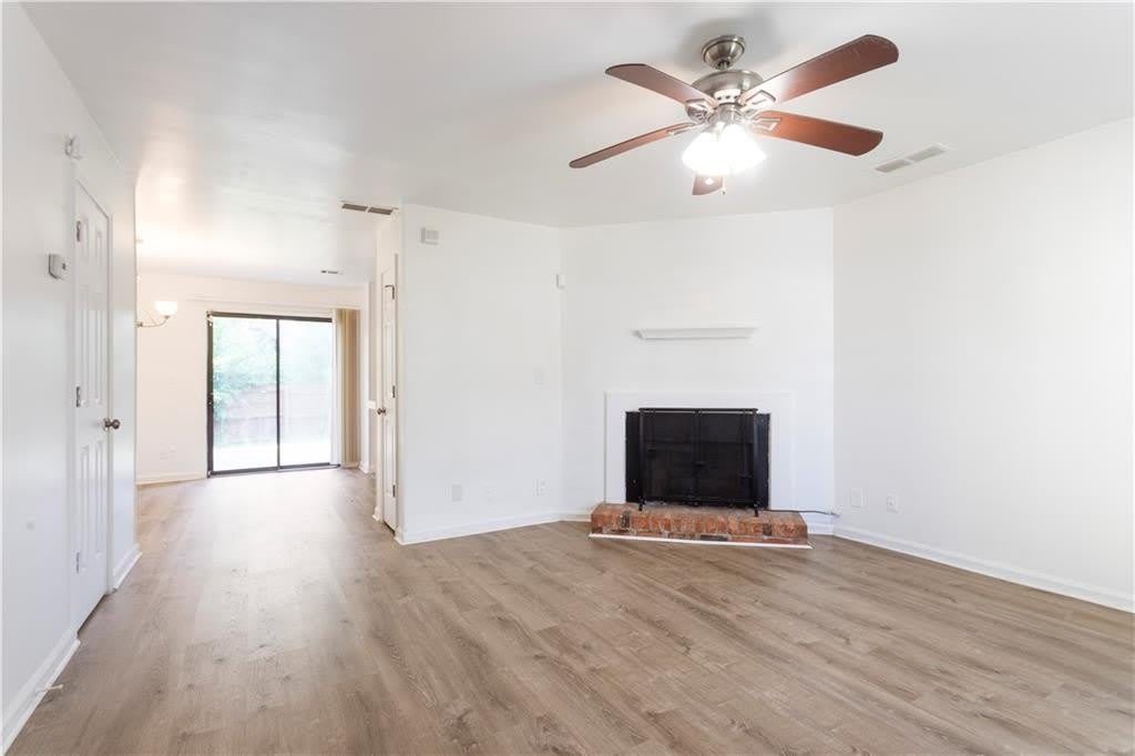 1585 Springleaf Point SE – photo 3