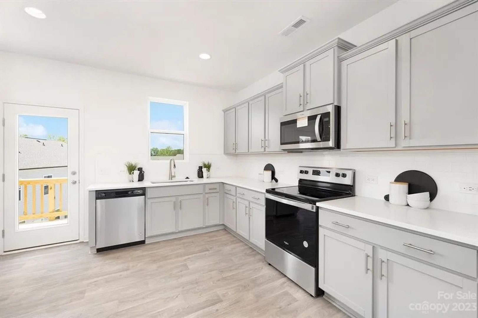 Room in 3 Bedroom Home at Scoter St – photo 3