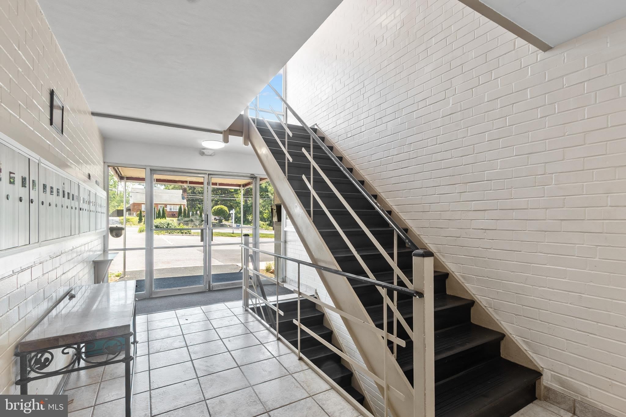 3355 UNIVERSITY Boulevard W – photo 3