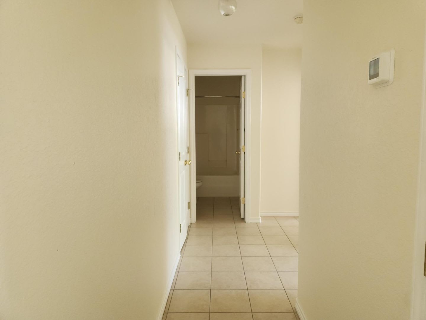 FOR LEASE!! – photo 4