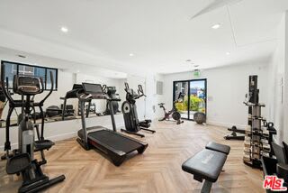 137 North Doheny Drive – photo 4