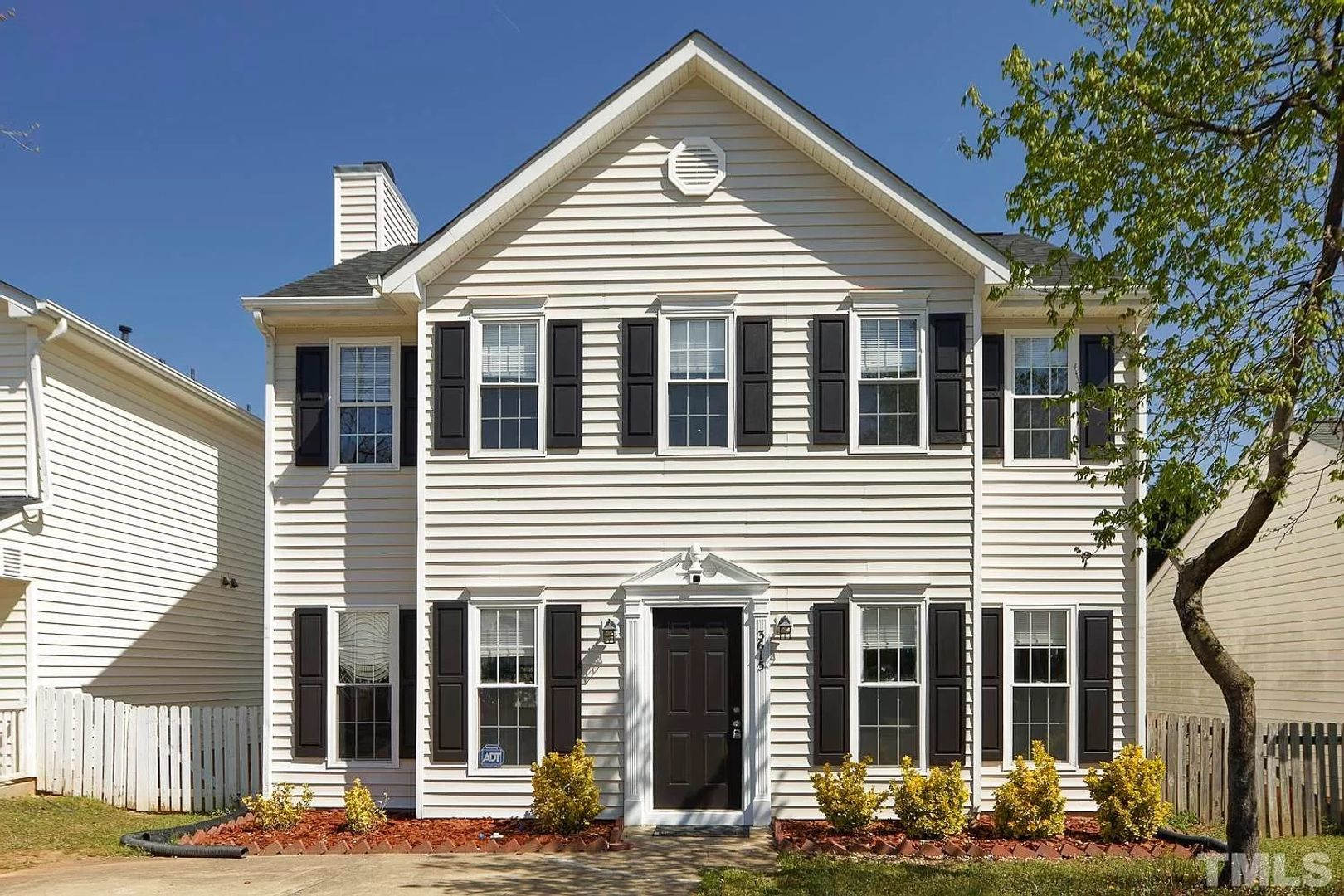 Room in 3 Bedroom Home at Sana Ct – photo 1