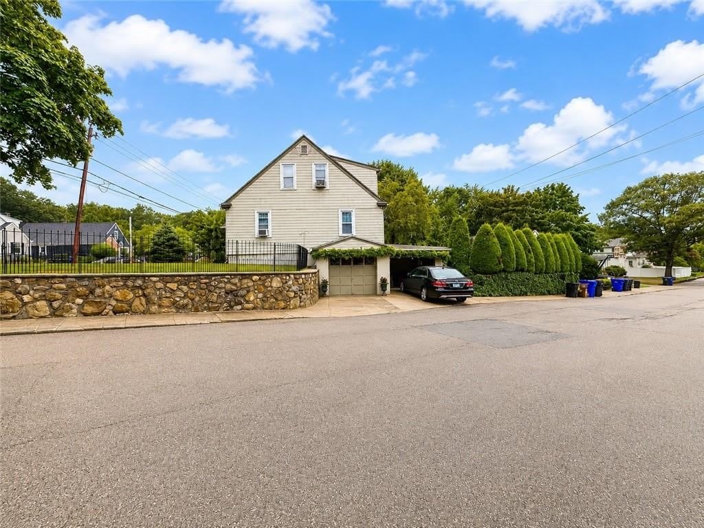 196 Fruit Hill Avenue – photo 2