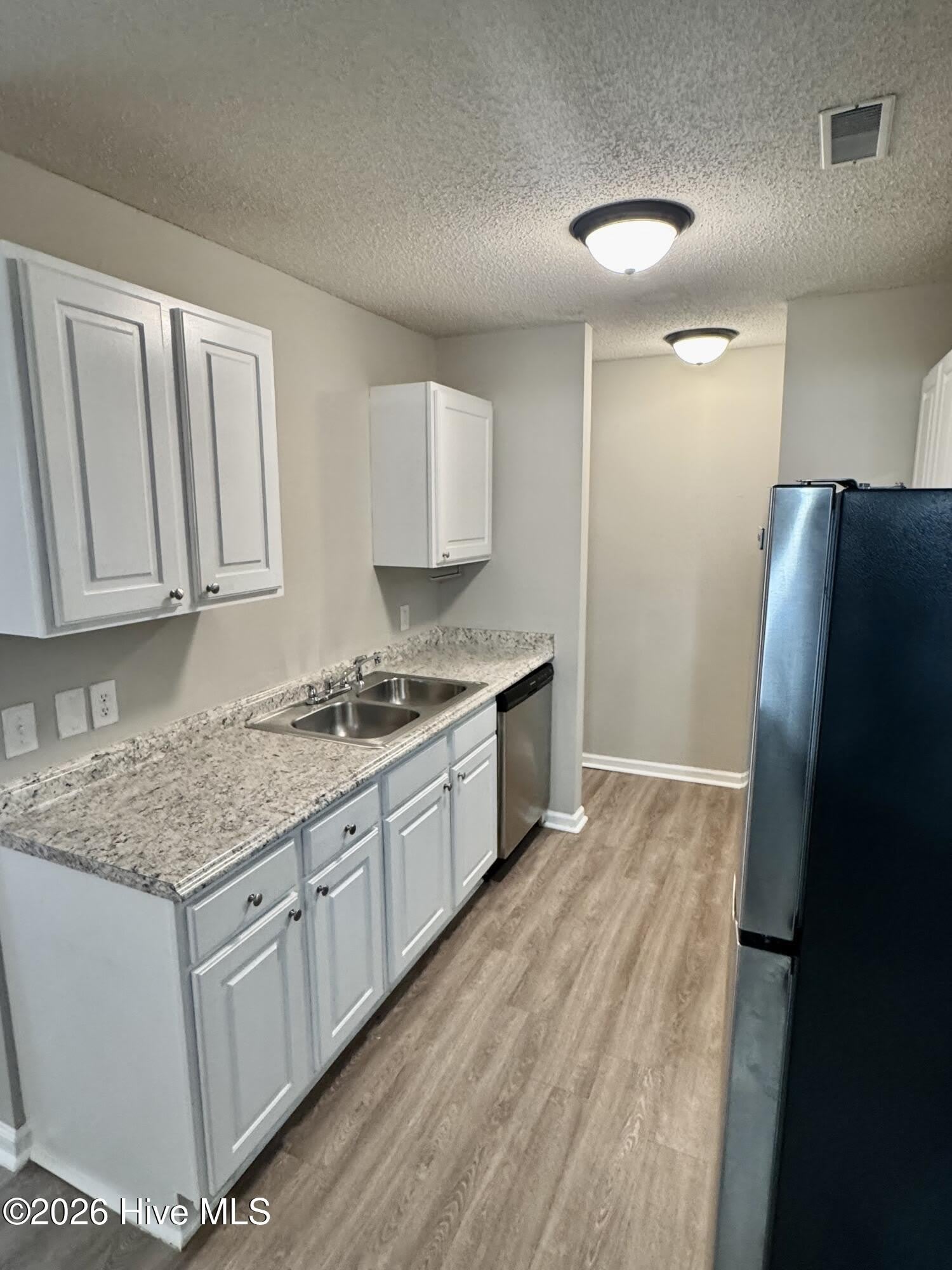 1231 Westpointe Drive – photo 5