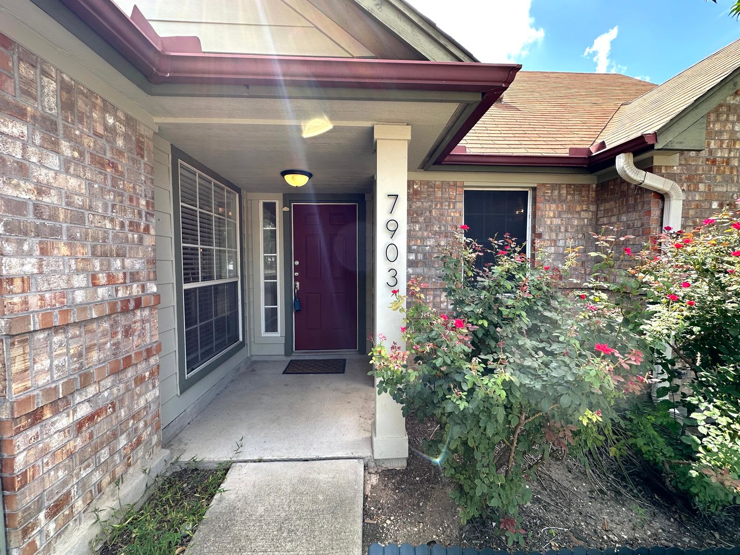 Charming Garden Style 3 Bedrooms 2 Bathroom Single Family Home For Rent In South Austin Cul De Sac Lot – photo 3