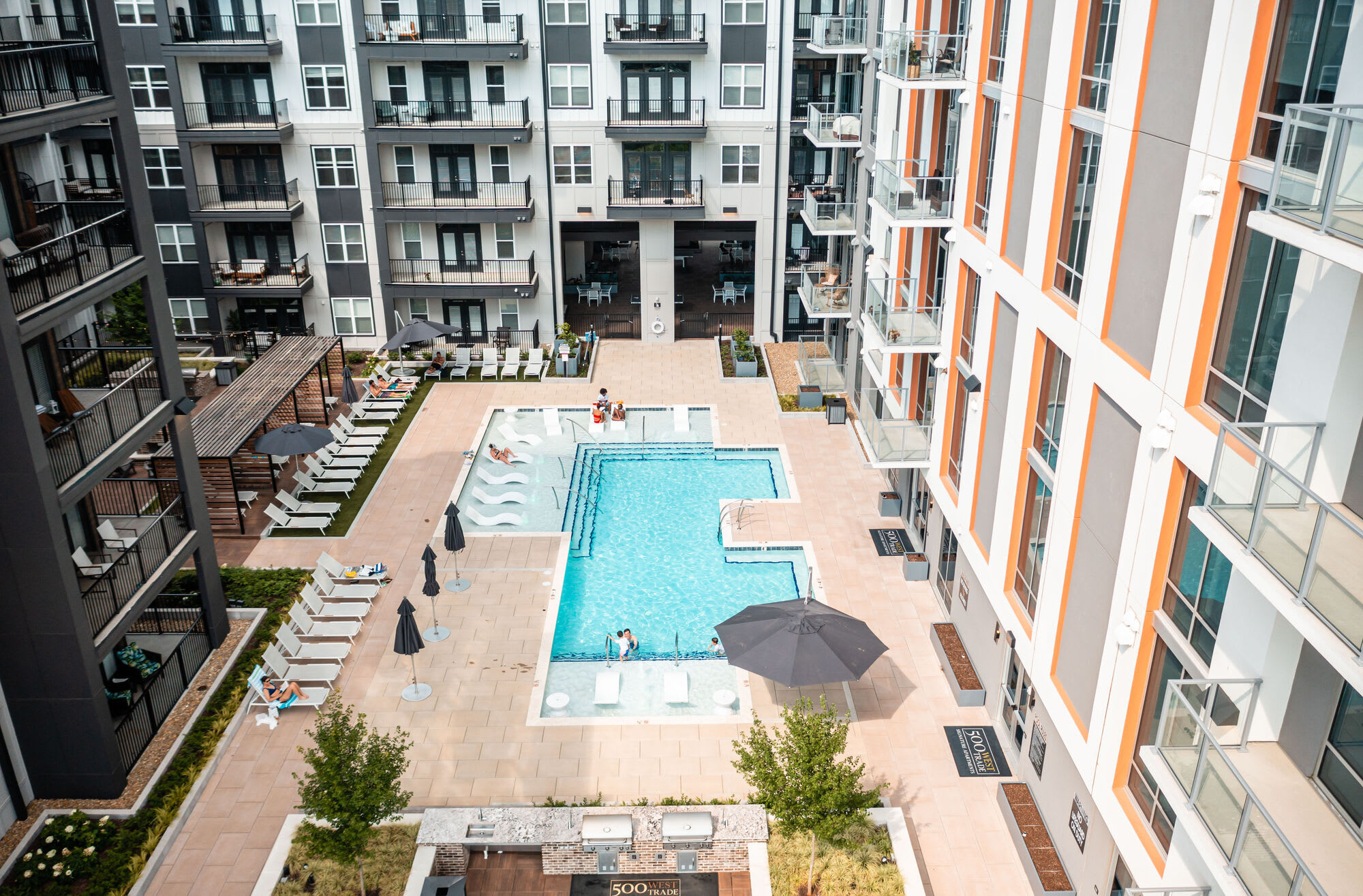 500 West Trade – photo 2