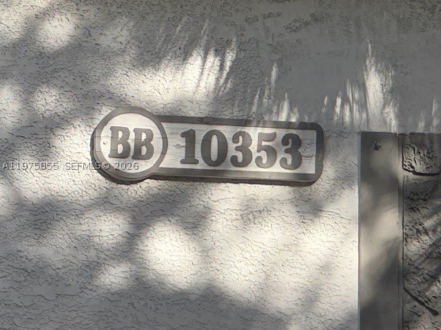 10353 N Kendall Dr – photo 2