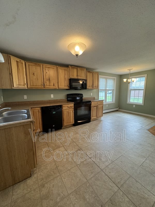 201 Middle Street – photo 3