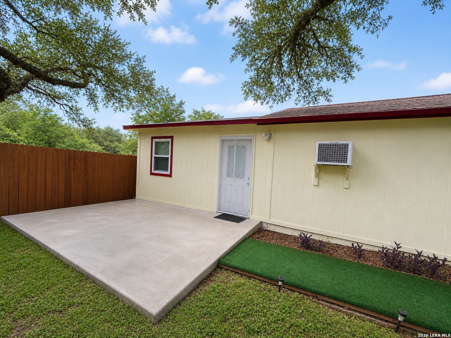 118 N Stonegate – photo 1