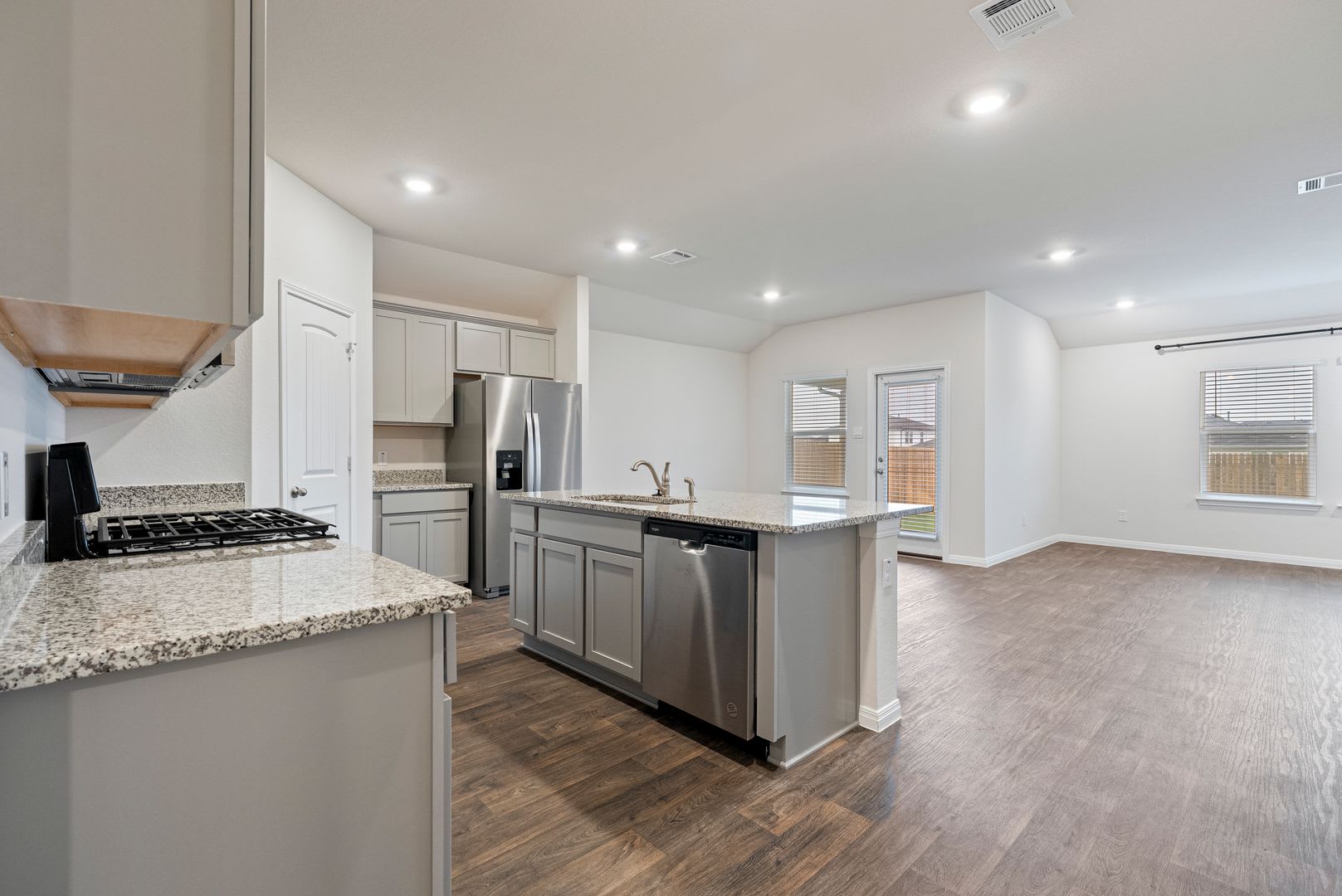 The Kyle Home That Perfectly Balances Comfort, Style, and Convenience – photo 4