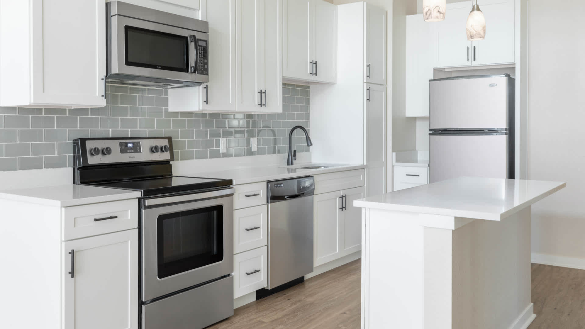 Arbour Square Apartment – photo 5