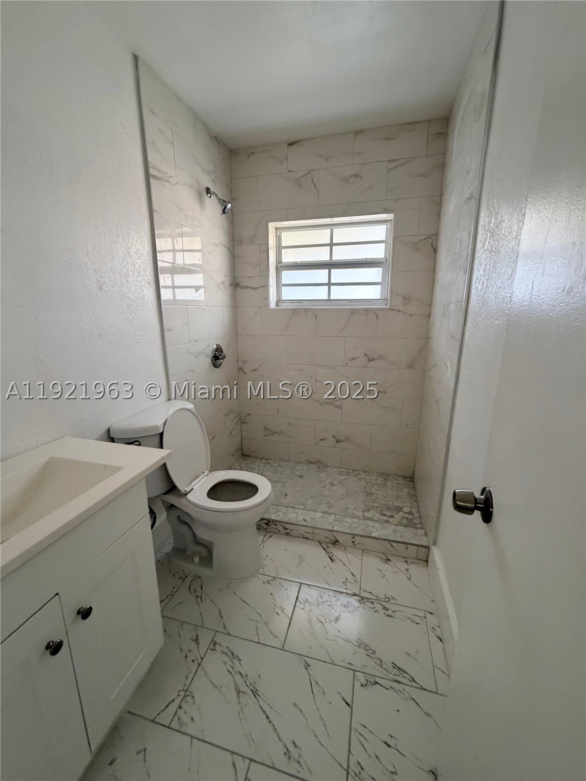 1320 SW 11th Ave – photo 4