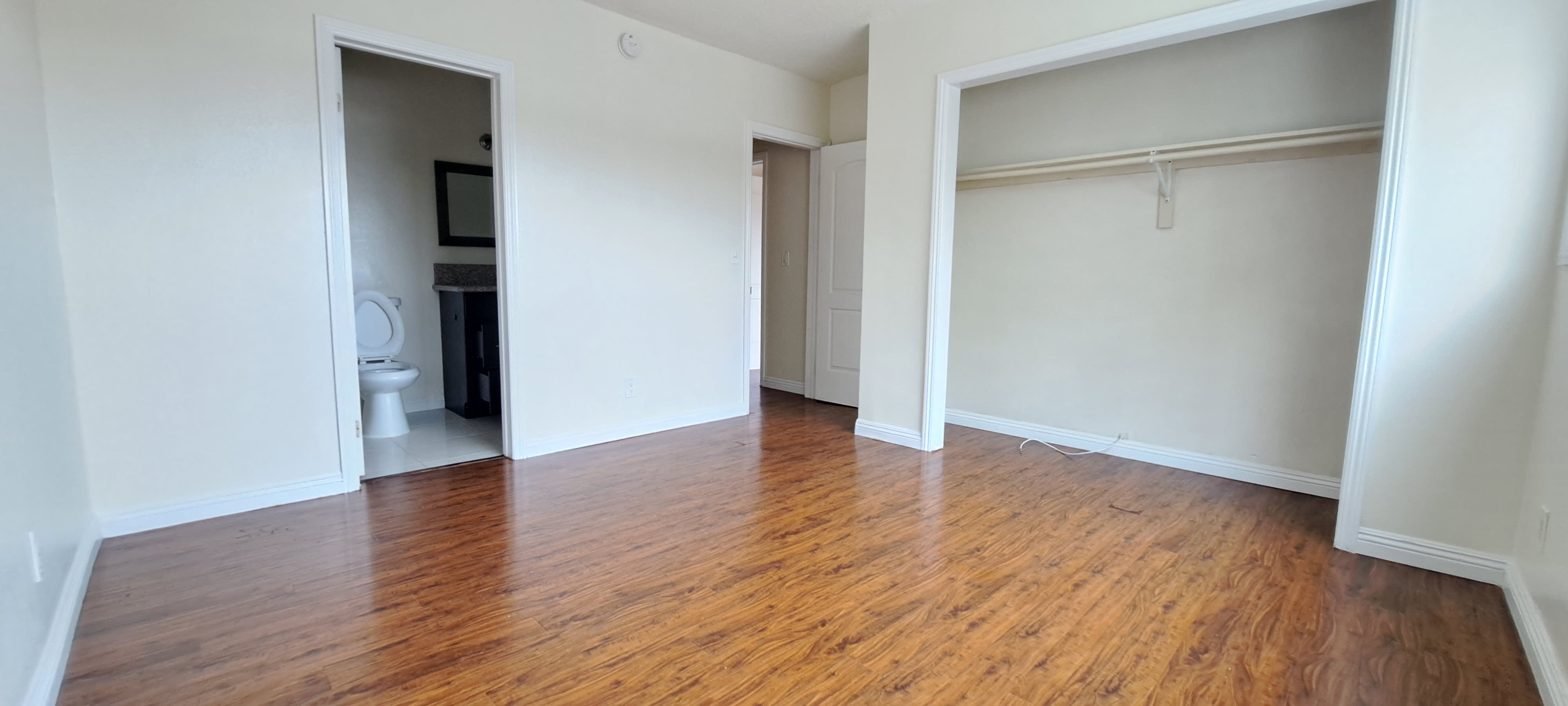 1340 West 85th Street – photo 5