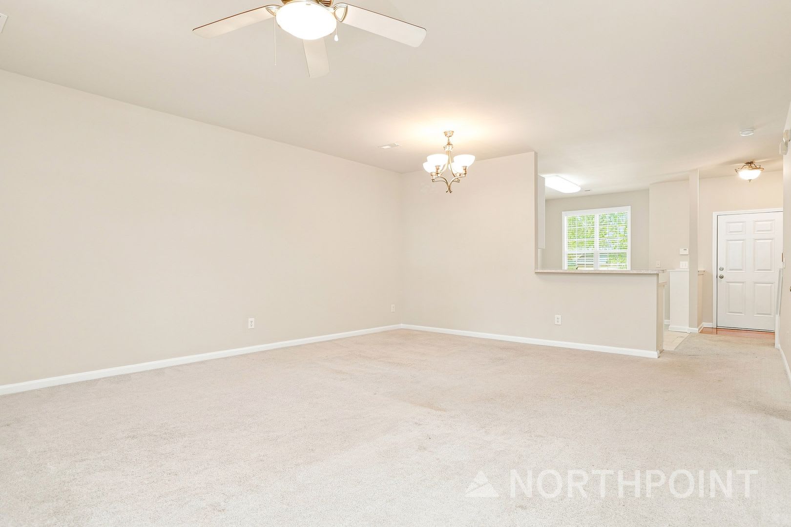 3 BR/2.5BA – photo 3