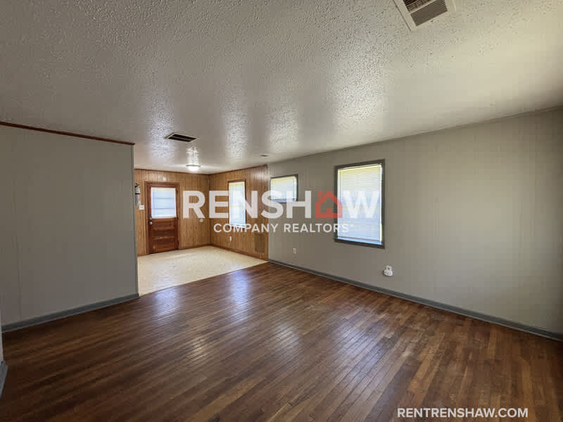 163 Navy Dr – photo 3