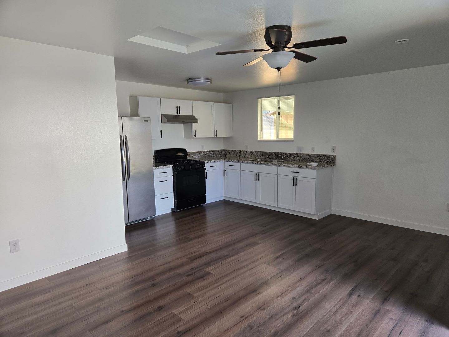Studio For Rent – photo 2