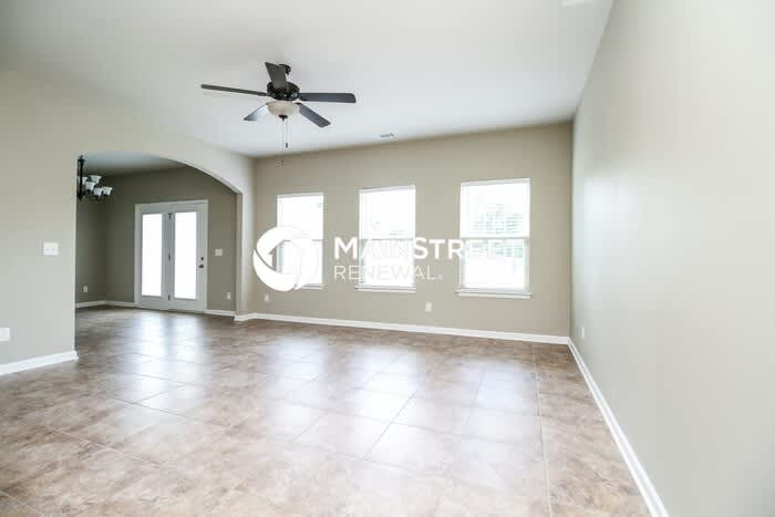 160 Lyndhurst Drive – photo 2