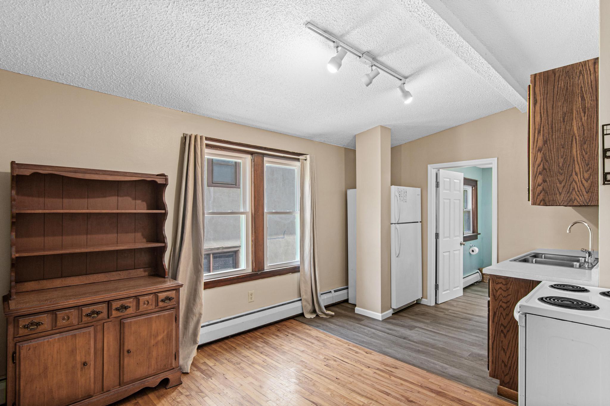 3347 Emerson Avenue North – photo 1