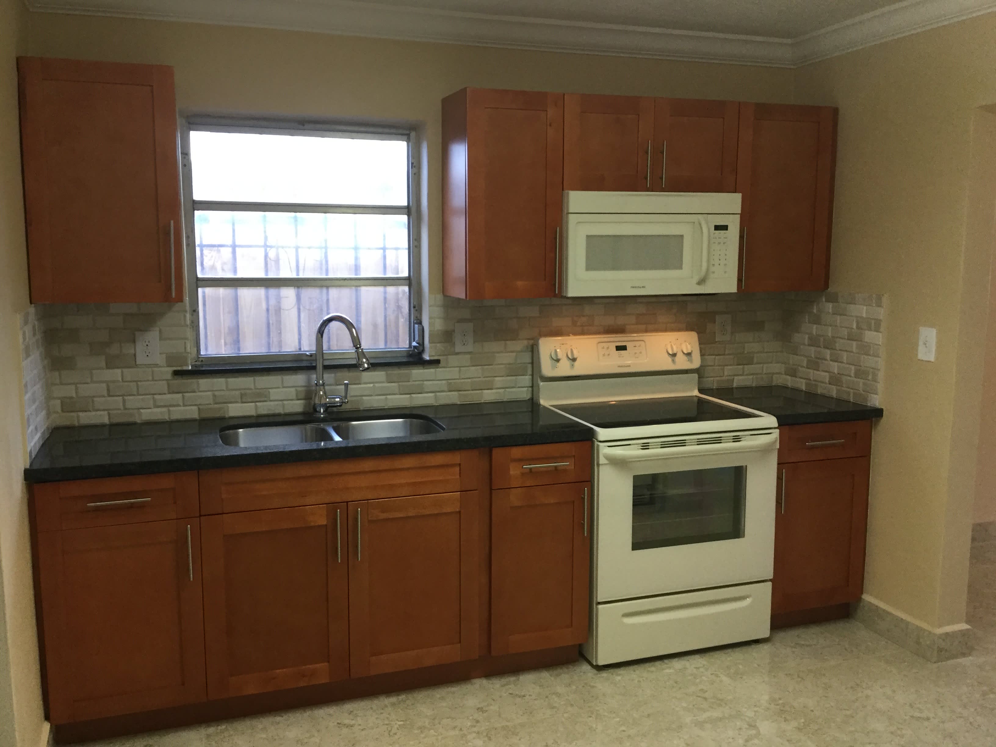 867 Se 10th St – photo 1