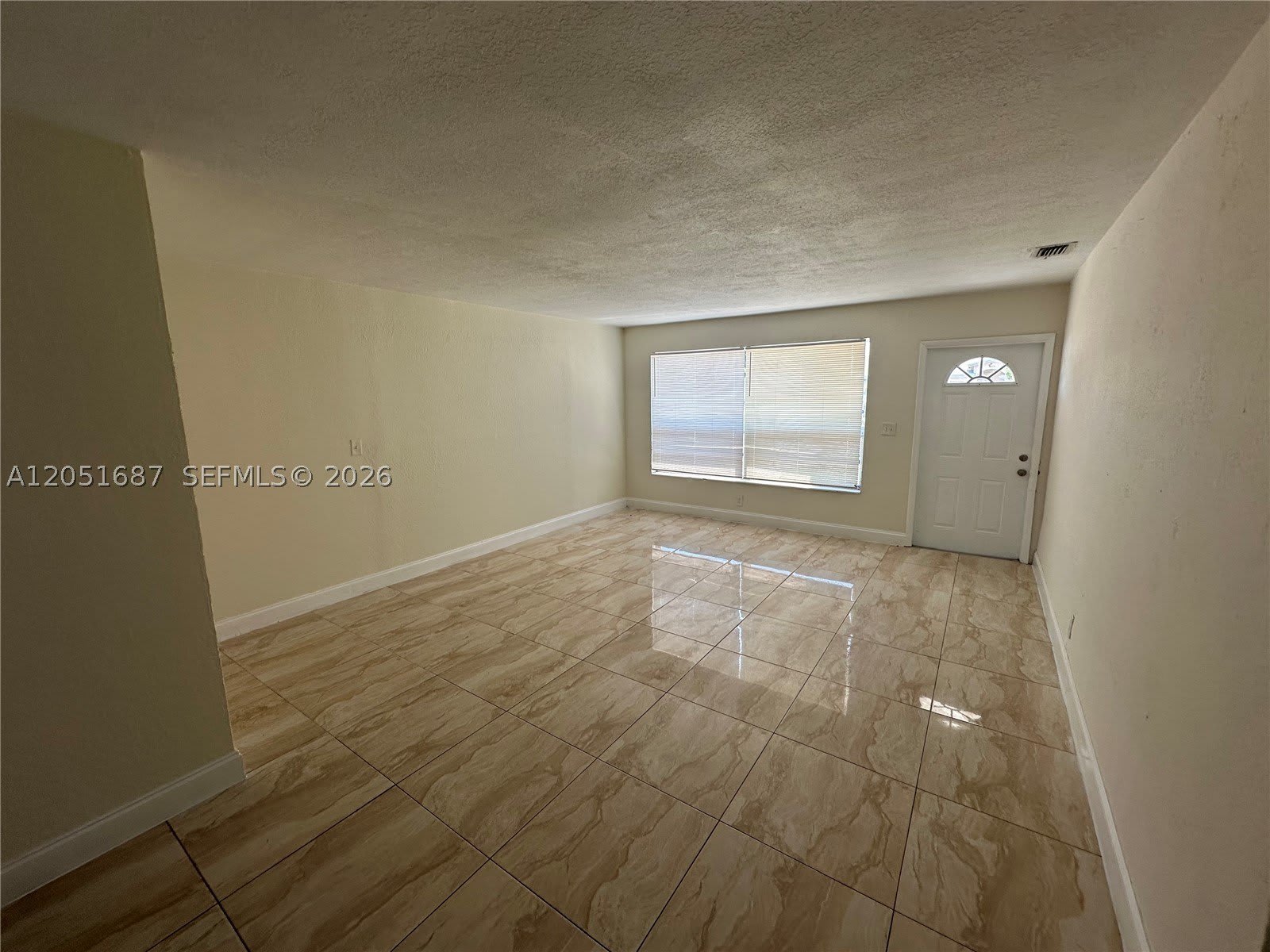 651 SW 30th Ave – photo 2