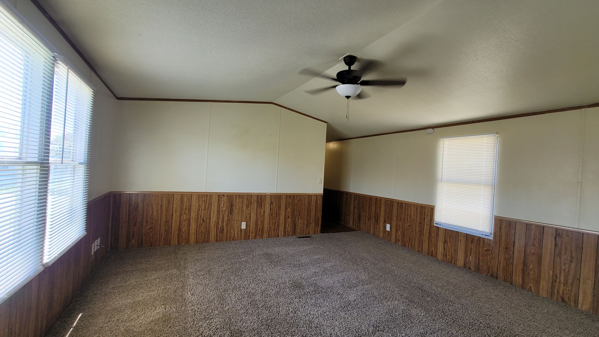3/2 with Carport in Commanders Palace – photo 2
