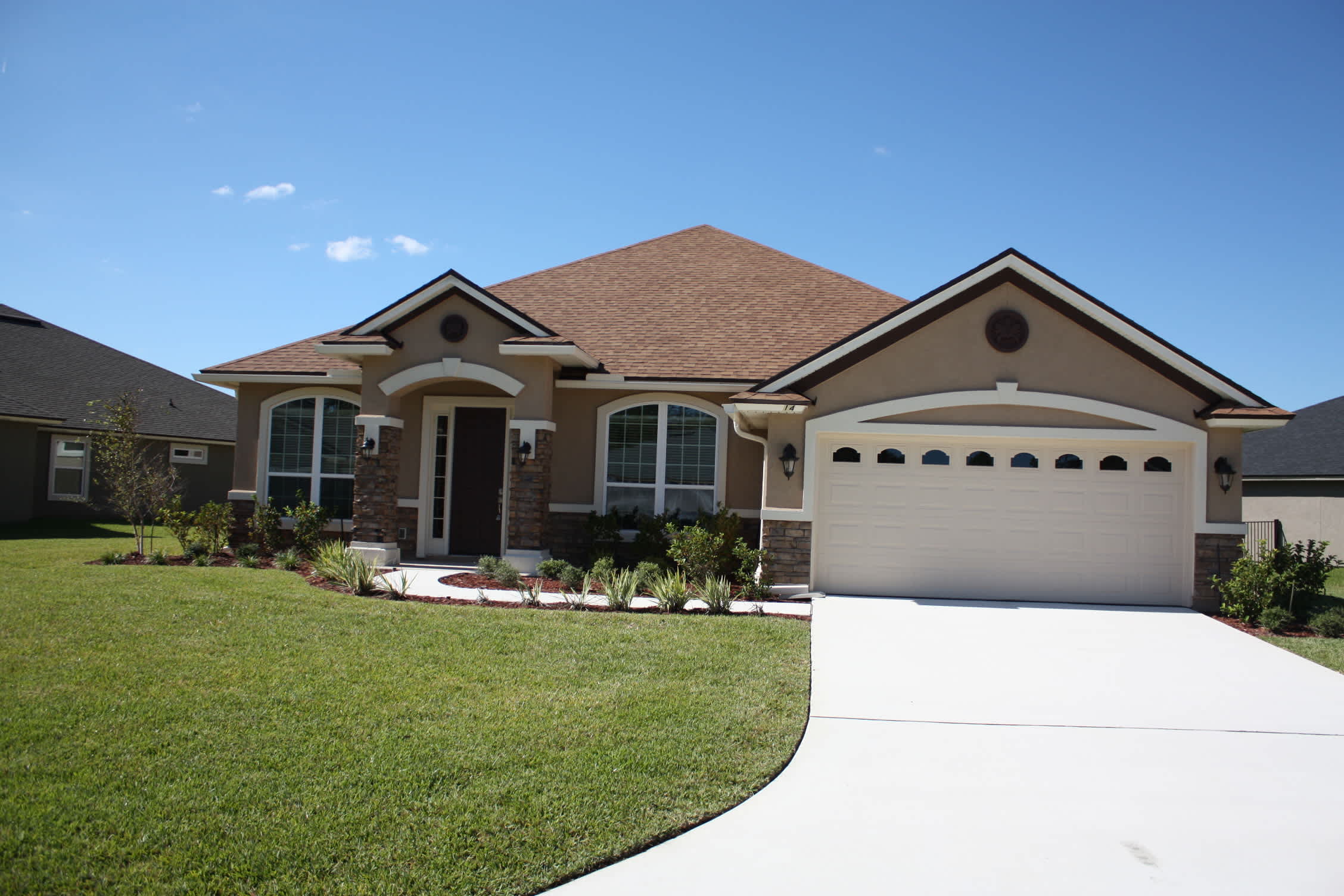 214 Flora Lake Cir – photo 1