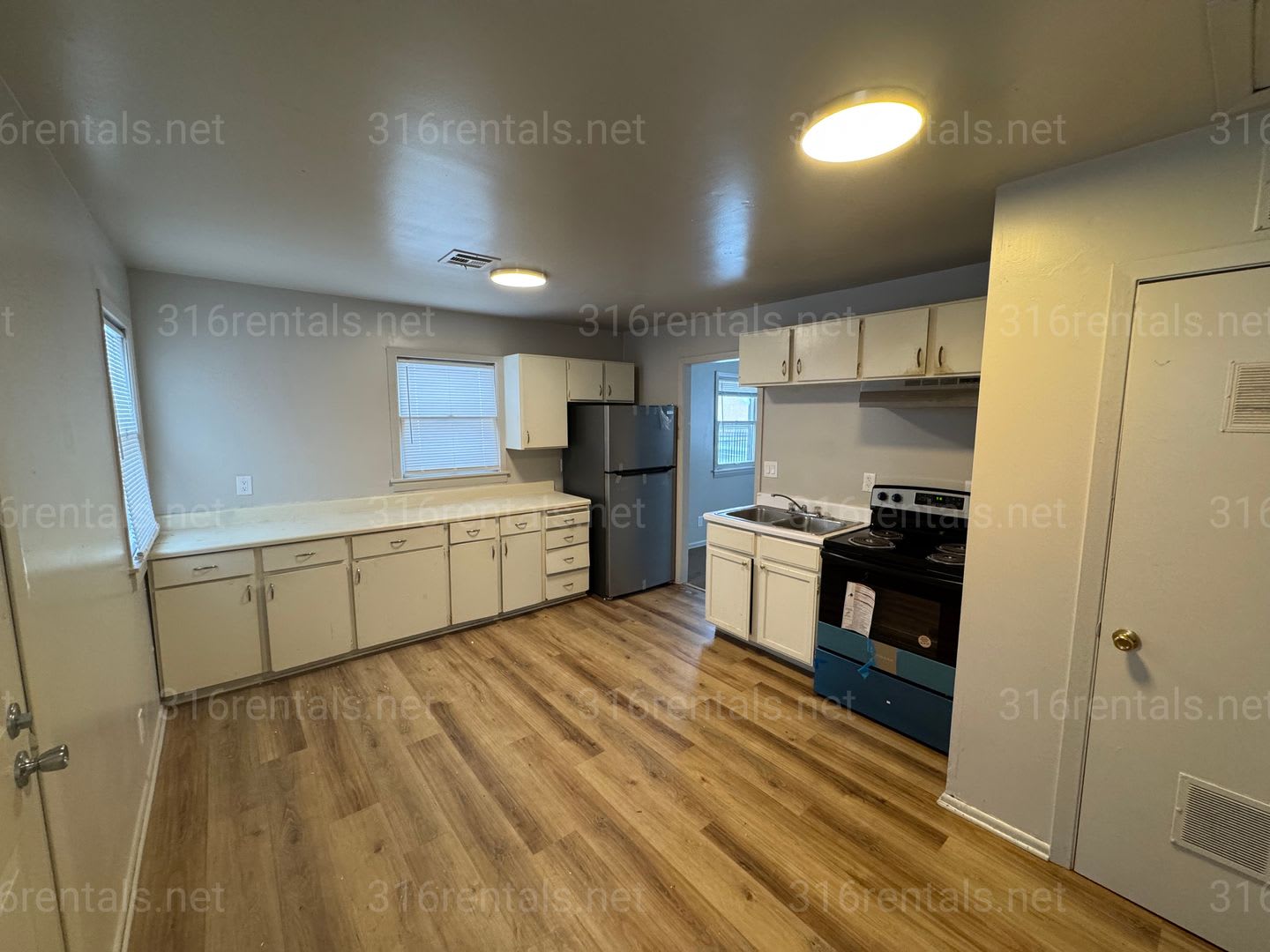 1 025 3 Bed 1 Bath Single Family Home Coming Soon – photo 3