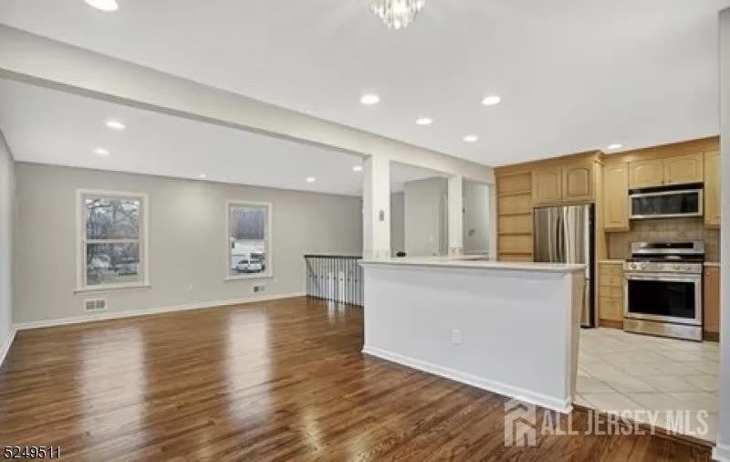 10 Cedar Street – photo 3