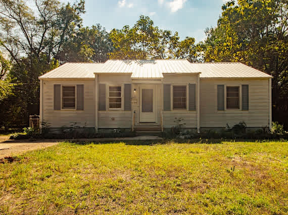 373 Belcher Drive – photo 1