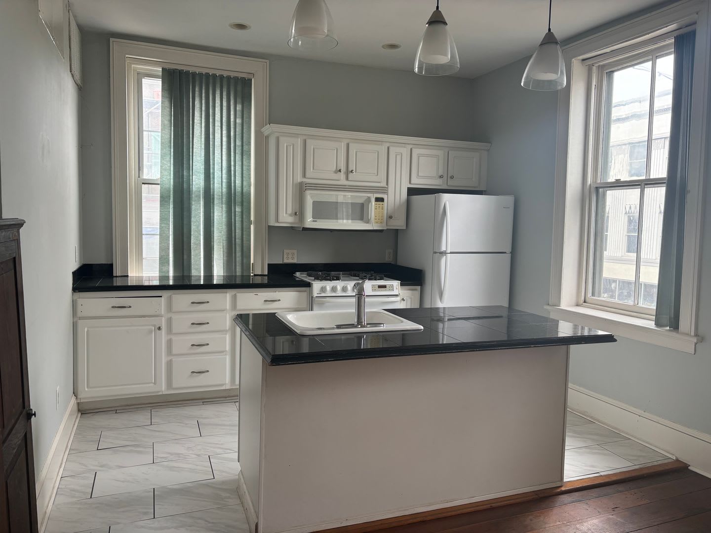 227 W Broughton St – photo 4