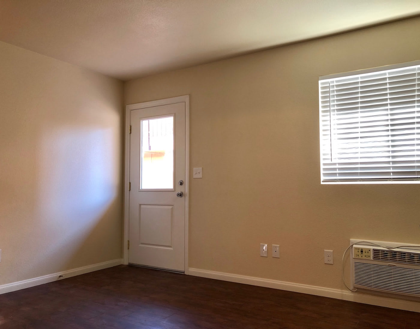 4806 E Charleston Blvd #7 – photo 1