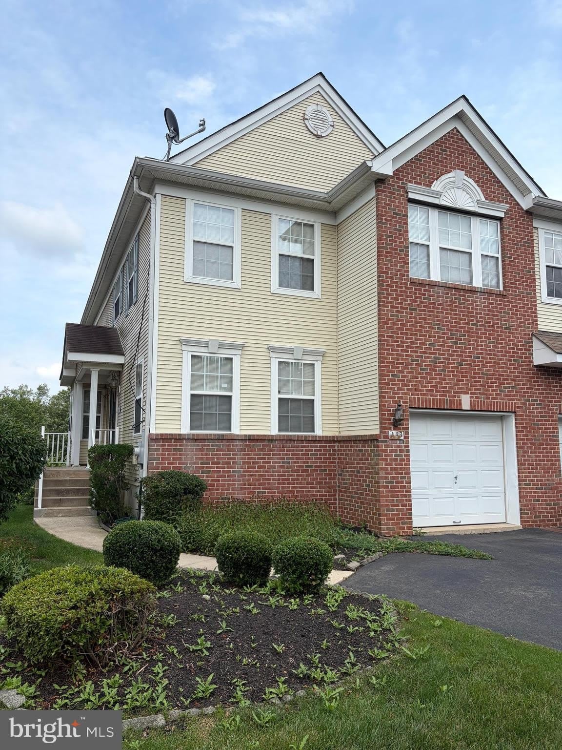 193 FOUNTAYNE Lane – photo 1