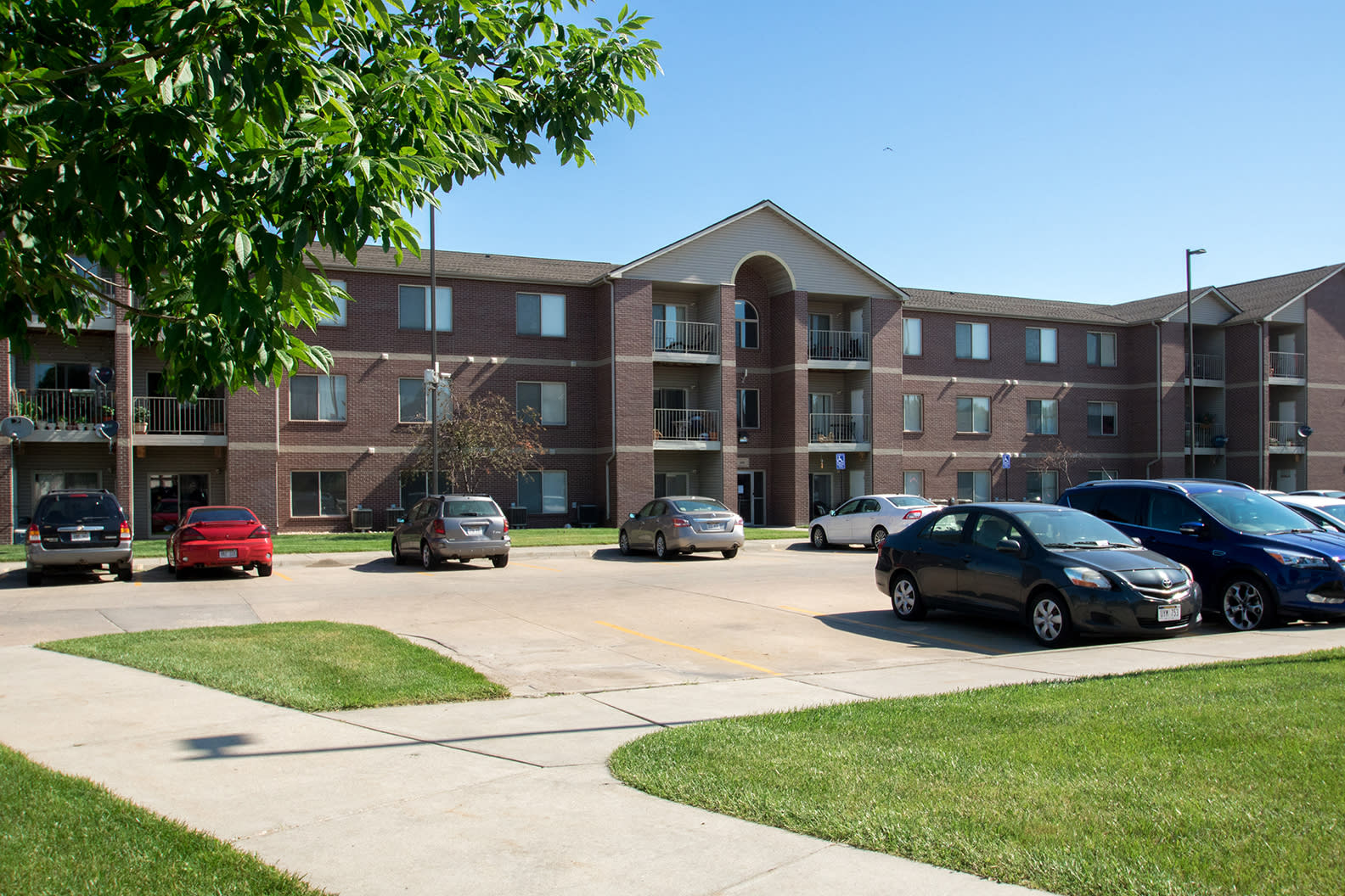 Marshall Apartments – photo 4