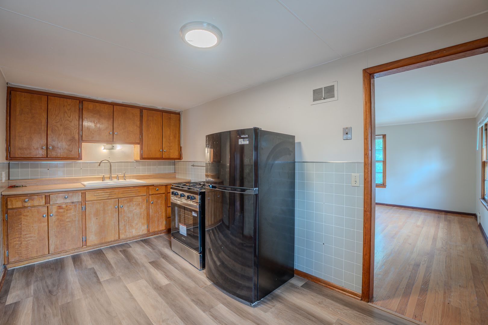 430 Oak St – photo 4