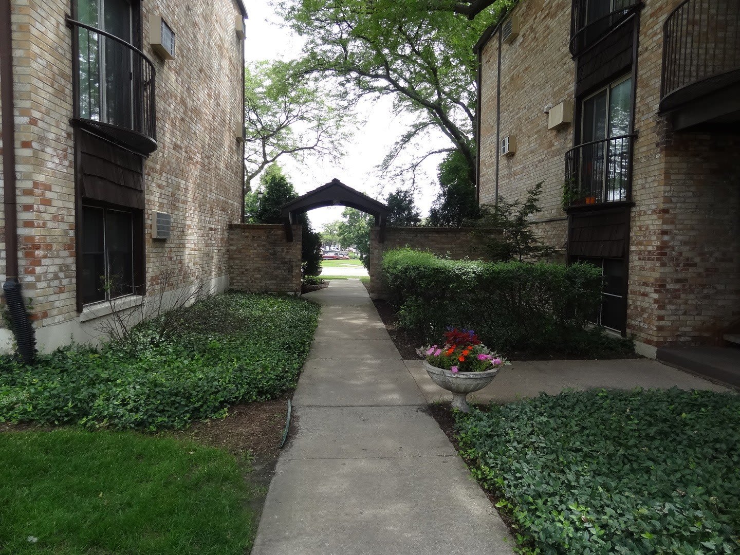 1950 Cherry Lane – photo 2