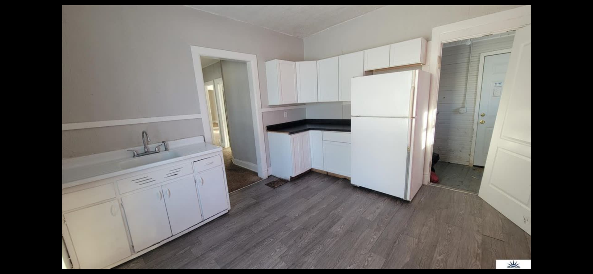 2423 Templeton St – photo 3